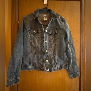 GAP Blue Jean Jacket Timeless Design